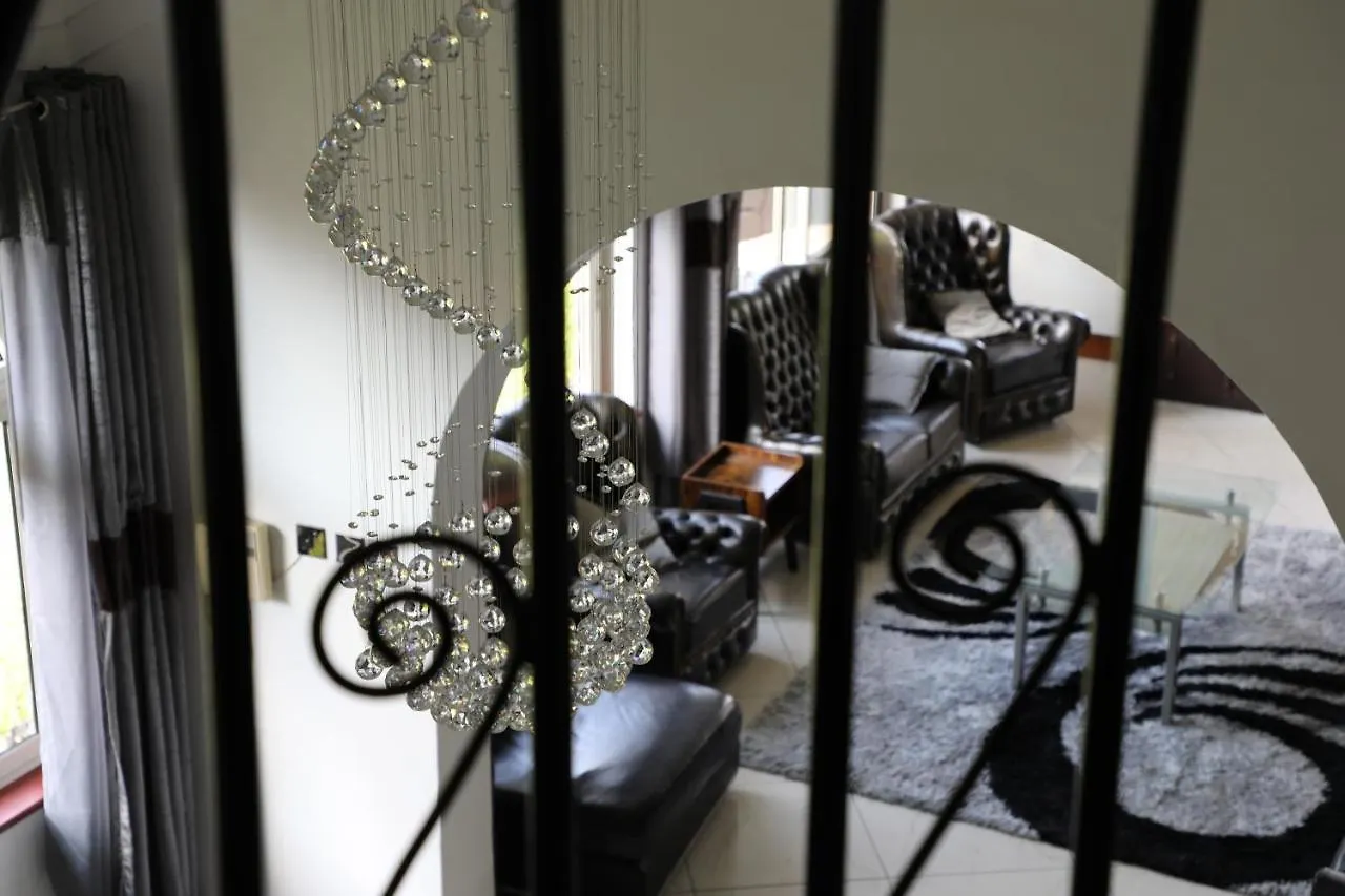 Stallion Place - Bed And Breakfast Kampala Hotel